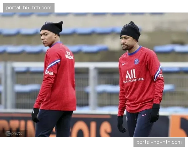 转会市场竞争力：法甲球队如何在财政限制下引援